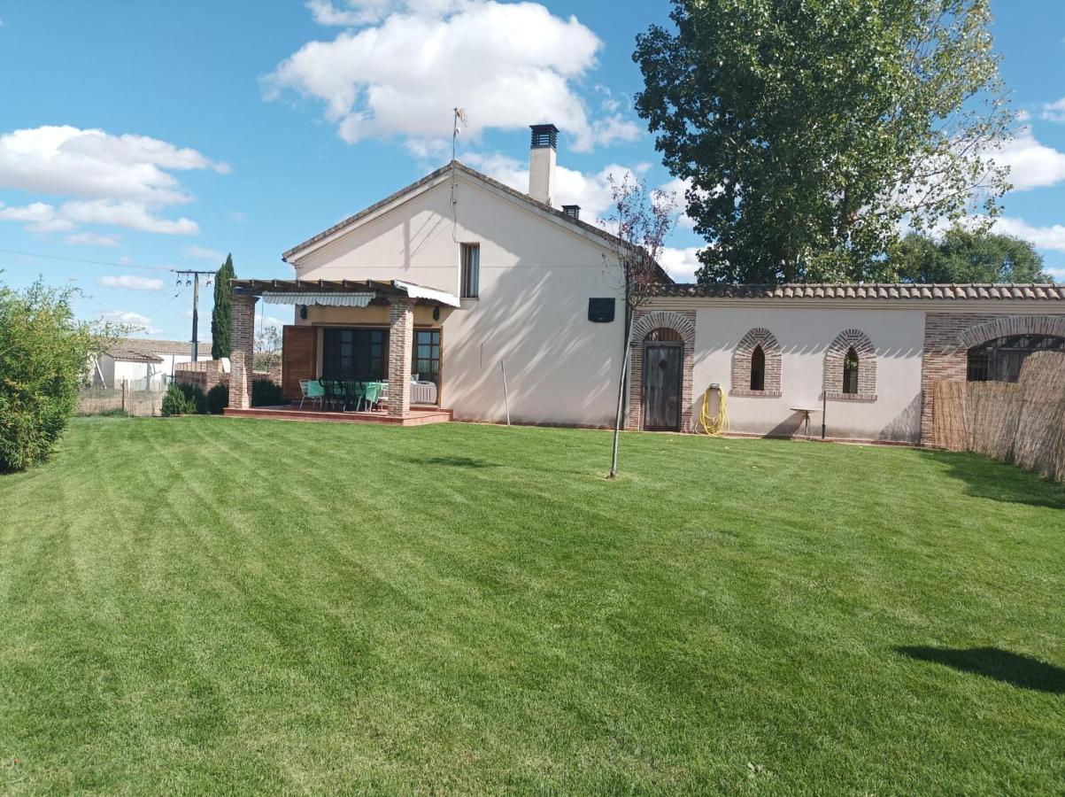 Casas Olmo Y Fresno Jardin Y Piscina A 17 Kilometros De Salamanca Exterior foto