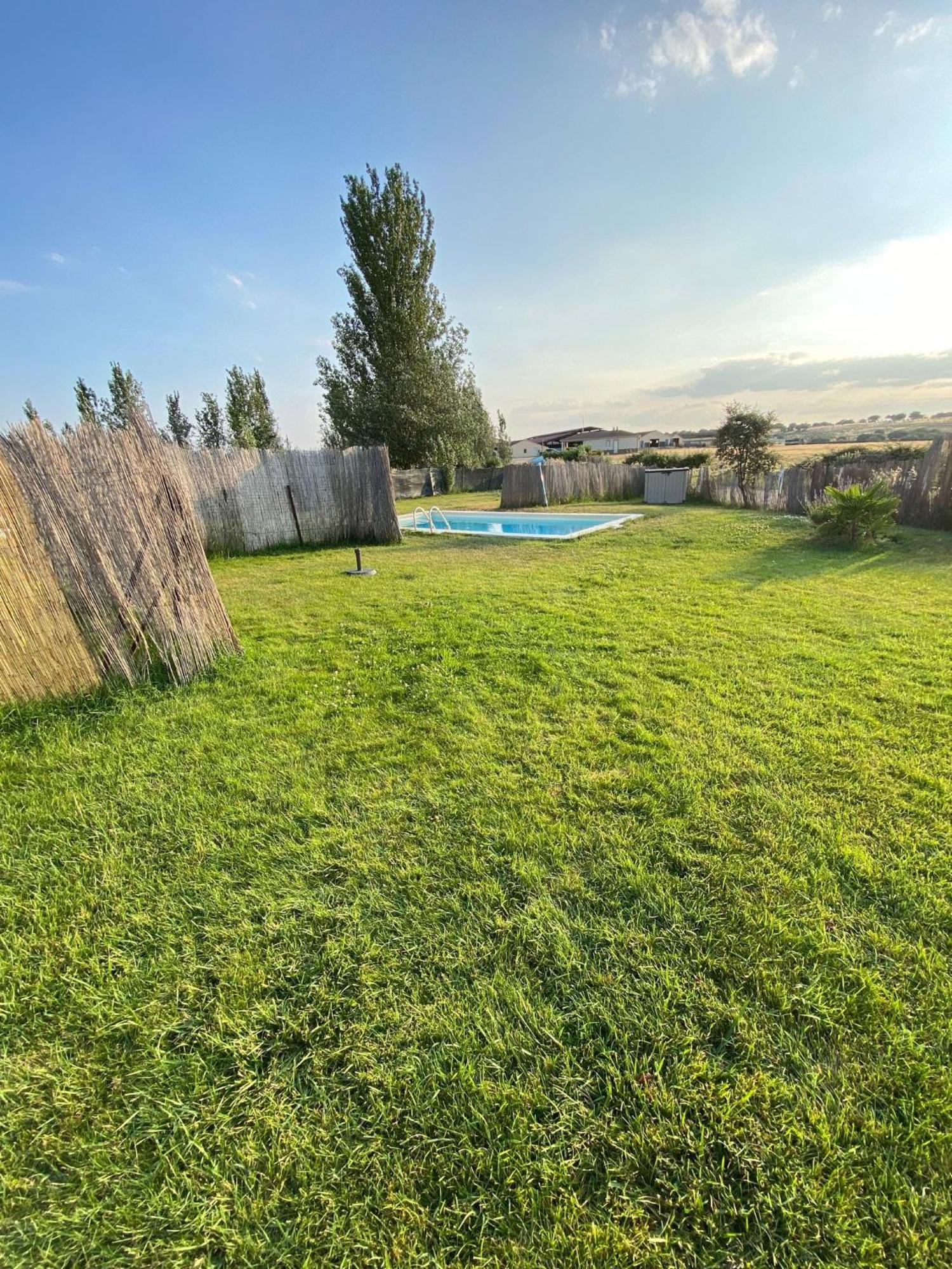 Casas Olmo Y Fresno Jardin Y Piscina A 17 Kilometros De Salamanca Exterior foto