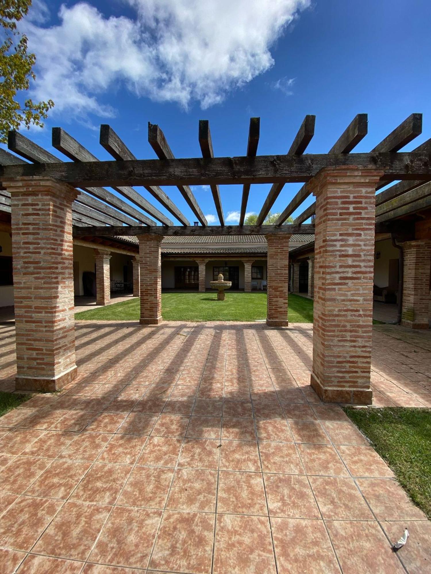 Casas Olmo Y Fresno Jardin Y Piscina A 17 Kilometros De Salamanca Exterior foto