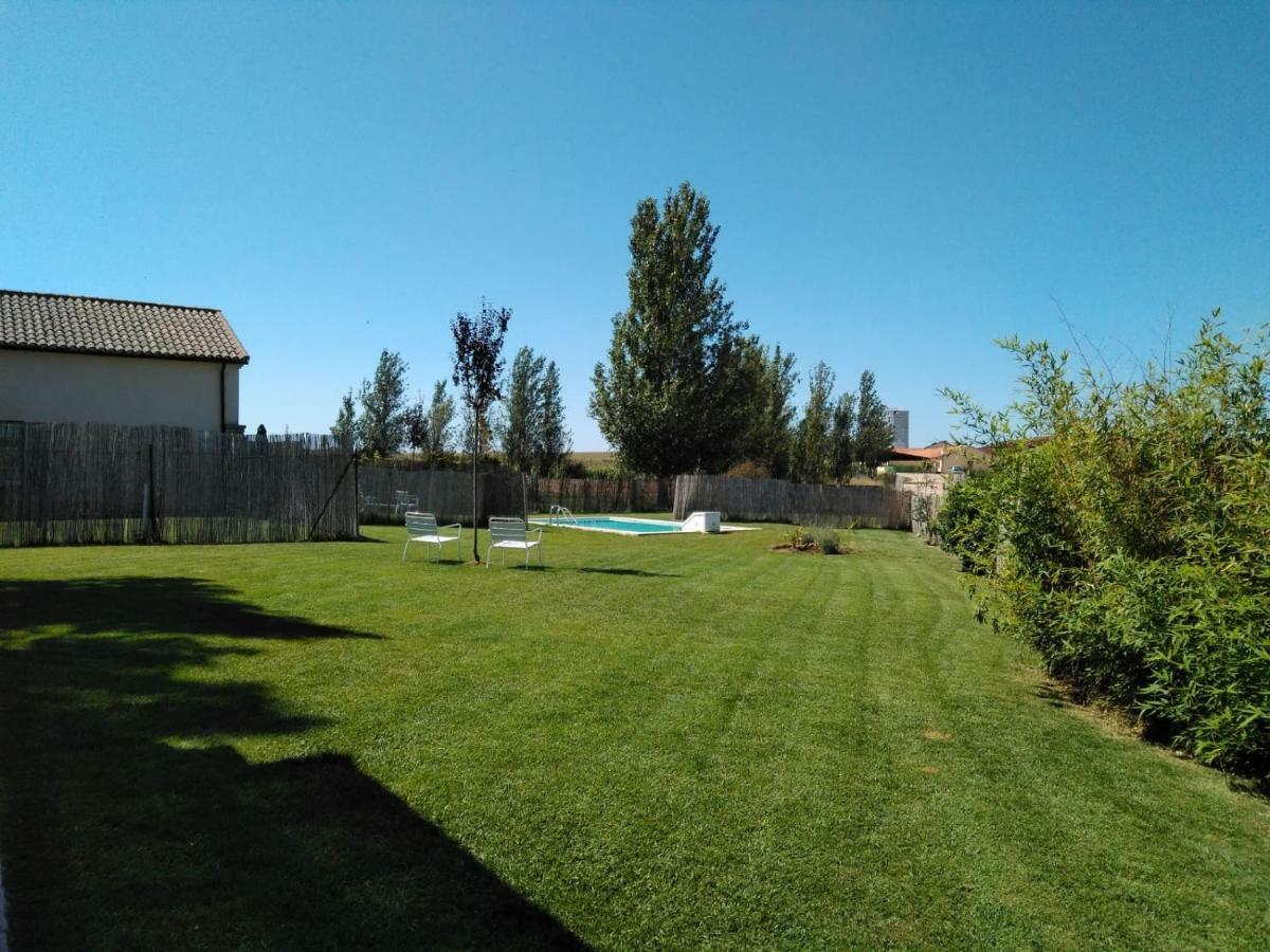 Casas Olmo Y Fresno Jardin Y Piscina A 17 Kilometros De Salamanca Exterior foto